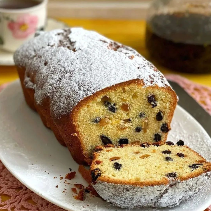 Bolo de Frutas Cristalizadas.